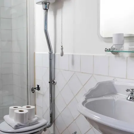 Magnoli 2 Bedroom Apartment Florence